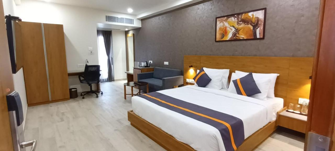 Comfort Inn , Statue Of Unity Kevadia Exterior photo