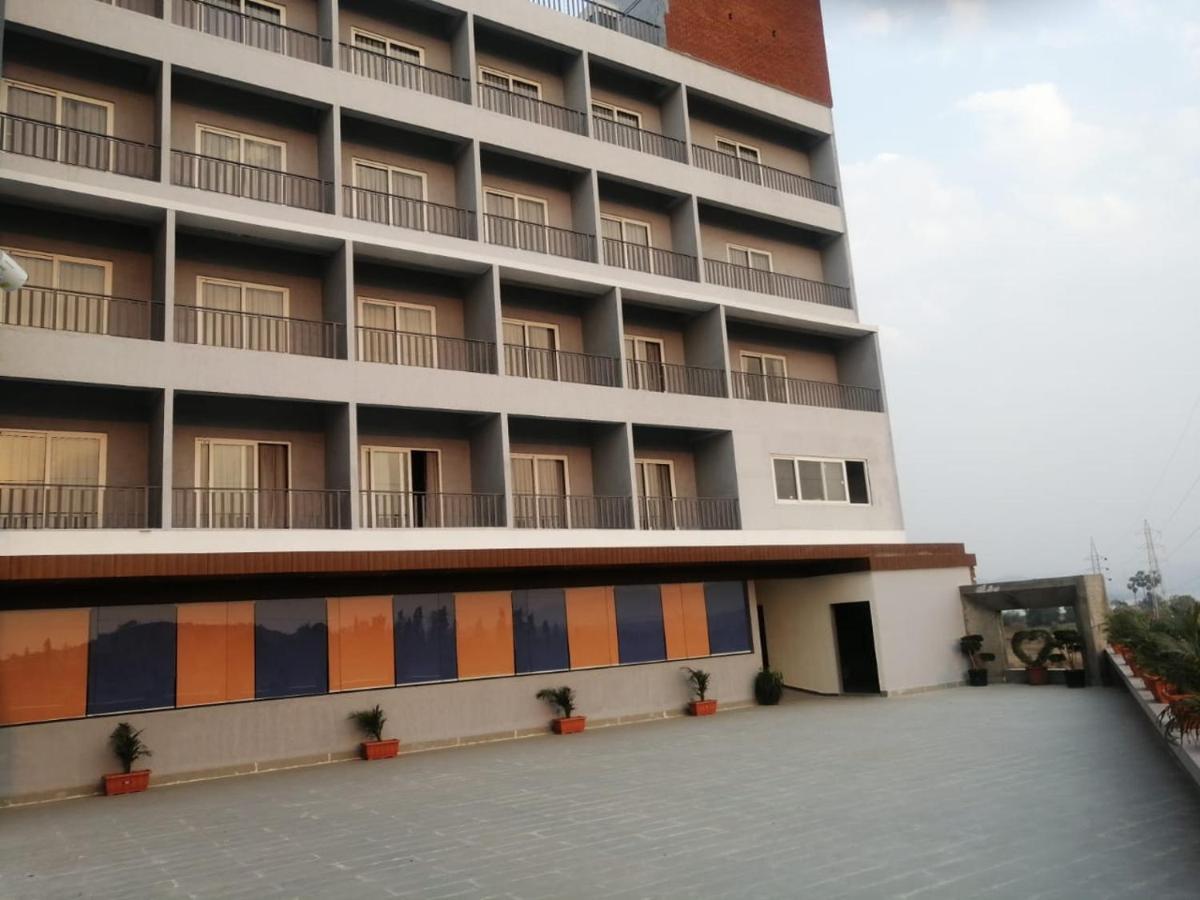 Comfort Inn , Statue Of Unity Kevadia Exterior photo